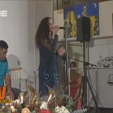 Valentina am singen